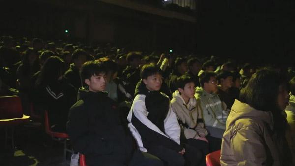 03.jpg