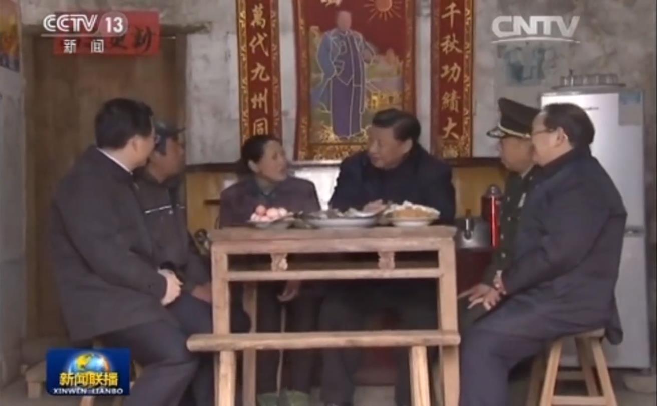 习近平三上井冈山，探访贫困村，与村民一起打糍粑；村民表扬习主席：“你呀，不错嘞！”